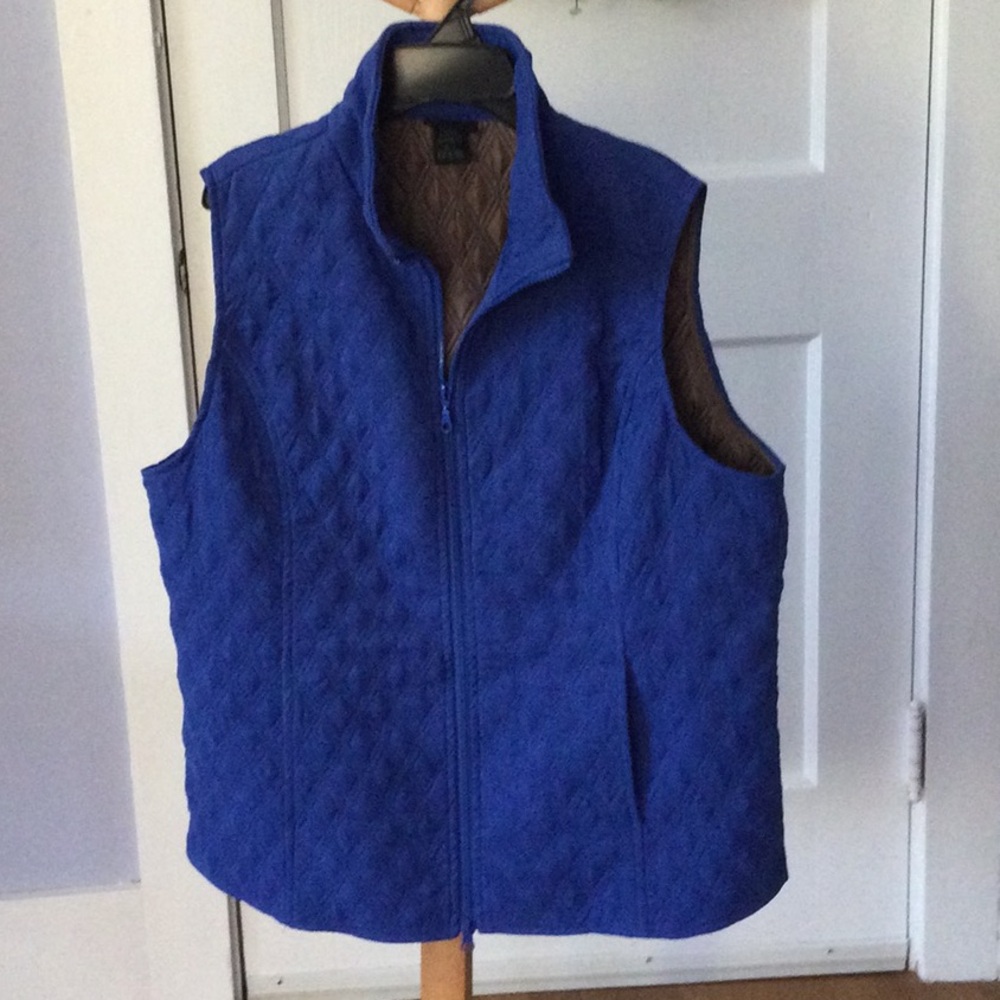 Nomadic Traders vest